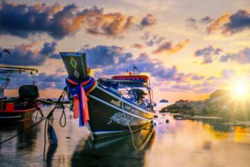 Meeting Thai Women: Bangkok Thailand Singles Tours Thailand-romance-tours-to-meet-Thai-women